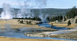 best travel destinations in North America best travel destinations North America - pic of Yellowstone Park.