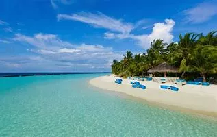 top travel destinations in asia Top Travel Destinations in Asia - picture of a beach in the Maldives.