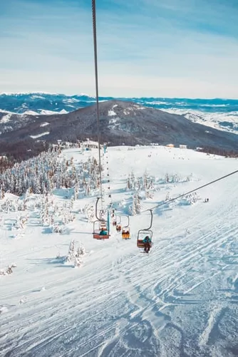 skiing trip package,best snow skiing,skiing trip Best Snow Skiing On The West Coast - pic of chair lift.