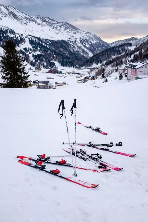 skiing trip package,best snow skiing,skiing trip Best Snow Skiing On The West Coast - Picture of skiis and poles.