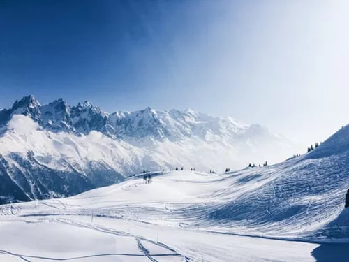 skiing trip package,best snow skiing,skiing trip Skiing Trip Package - picture of a snowy mountain for skiing.