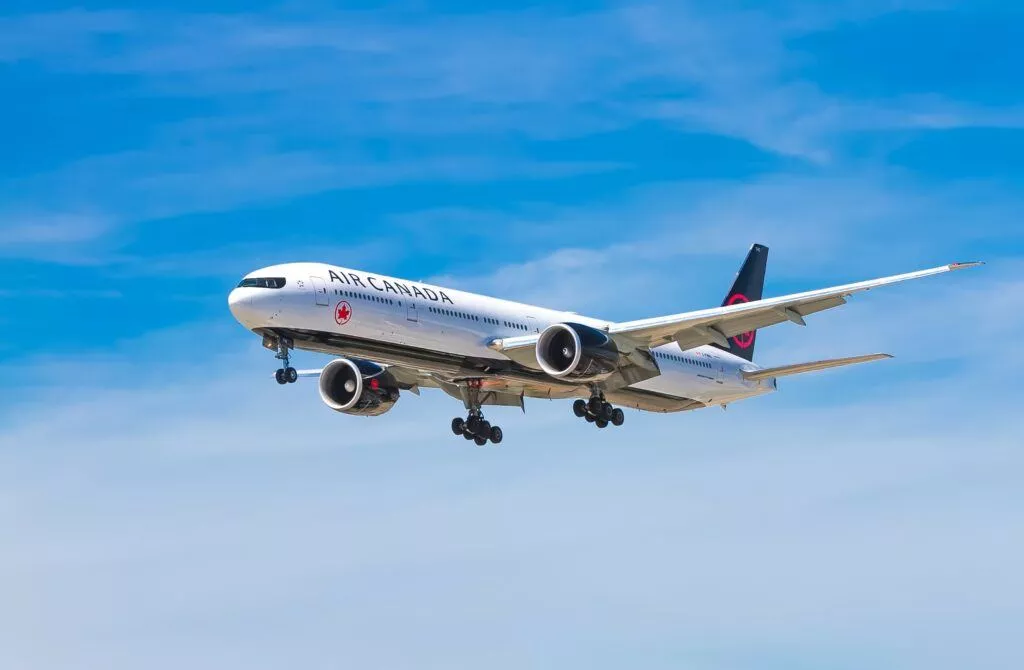 privacy policy Privacy Policy - Large picture of an Air Canada jet.
